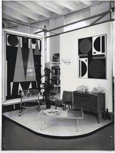 Image for X Triennale - Francia - Settore I.d. Arazzo "Ville" e olio su tela "Été" -Auguste Herbin