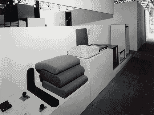 Image for XIV Triennale - Padiglione nel Parco Sempione - Espressioni e produzioni italiane - Prima zona - Sistema programmabile per abitare - Elementi di arredamento - Joe Colombo