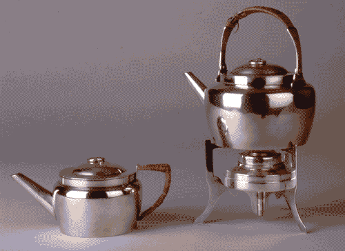 Image for XX Triennale - La memoria e il futuro - Christopher Dresser. Un designer alla corte della regina Vittoria - Servizio da picnic placcato d'argento