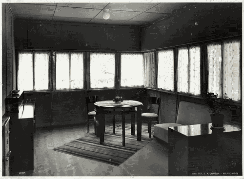 Image for V Triennale - Mostra dell'abitazione - Gruppo di cinque case per vacanze - Casa di vacanza per mezza montagna di Eugenio Faludi e Piero Bottoni - Soggiorno