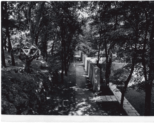 Image for XIII Triennale - Ponte in ferro e parco Sempione - Viale Zola - Aldo Rossi- Luca Meda - Installazione AconA BconB - Bruno Munari