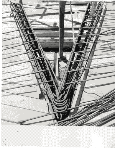 Image for X Triennale - Parco Sempione - Padiglione per soggiorno - Lavori di costruzione - Ico Parisi - Silvio Longhi - Luigi Antonietti