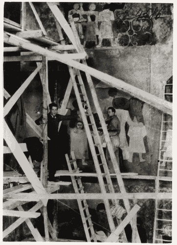 Image for V Triennale - Lavori di allestimento - Salone delle Cerimonie - Pittura murale "le madri, le contadine, le lavoratrici" di Massimo Campigli