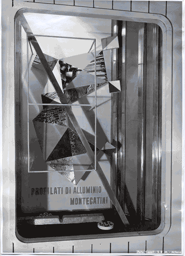 Image for VIII Triennale - Sosta pubblicitaria - Vetrina espositiva Profilati di alluminio Montecatini