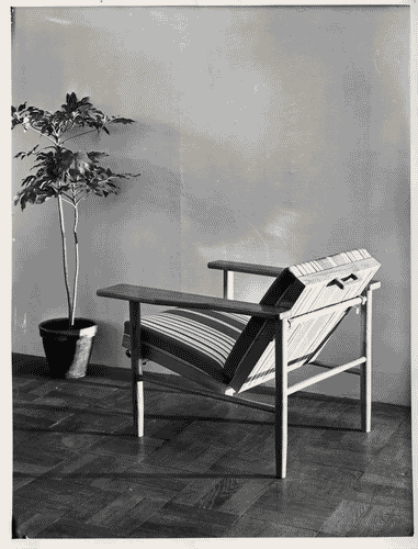 Image for IX Triennale - Abitazione - Alloggio n. 4: appartamento per una per 1 persona - Poltrona imbottita con struttura in legno - Francesco Gnecchi-Ruscone