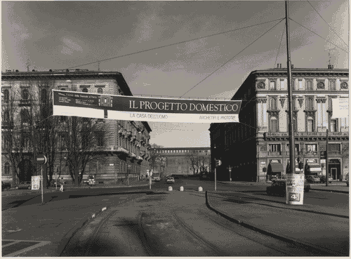 Image for Il progetto domestico - pubblicità - Striscione in piazza Cadorna