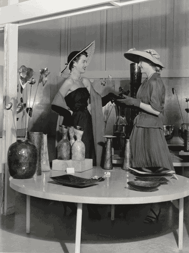 Image for IX Triennale - Metalli nella casa - Vasi e piatti di Paolo De Poli