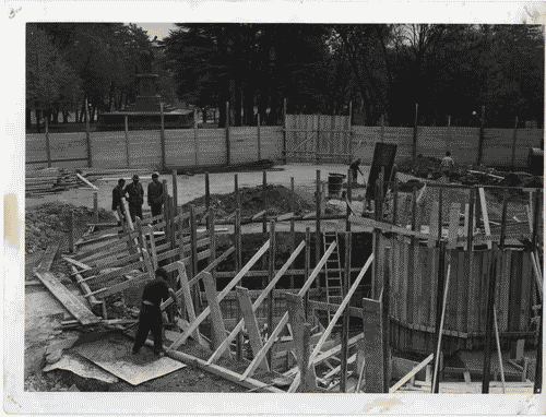 Image for X Triennale - Parco Sempione - Padiglione per soggiorno - Lavori di costruzione - Ico Parisi - Silvio Longhi - Luigi Antonietti