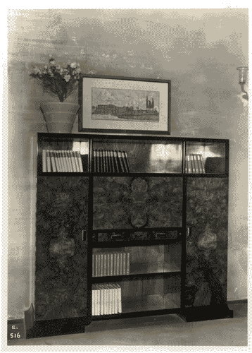 Image for IV Triennale - Giardino - La casa del dopolavorista di Luisa Lovarini - Mobile della stanza di soggiorno