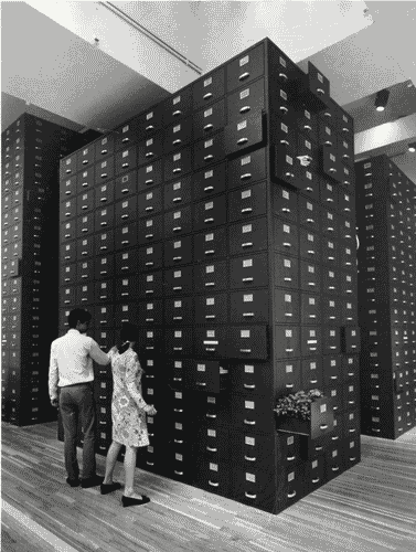 Image for XIV Triennale - Il problema della creatività nella società del grande numero - Pareti-archivio - Saul Bass - Herb Rosenthal