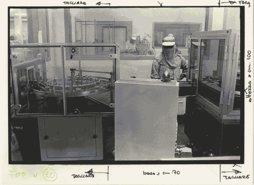 Image for Tecnici in un laboratorio