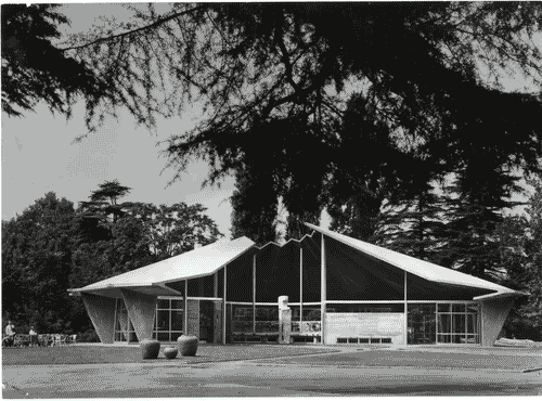 Image for X Triennale - Parco Sempione - Padiglione per soggiorno - Lavori di costruzione - Ico Parisi - Silvio Longhi - Luigi Antonietti
