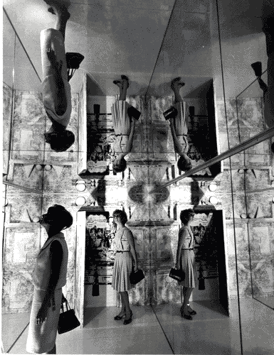 Image for XIII Triennale - Sezione introduttiva a carattere internazionale - Complesso di otto condotti a sezione quadrata - Primo condotto: illusioni