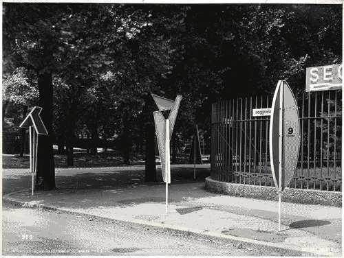 Image for IX Triennale - Sistemazione decorativa dei viali di accesso - Viale Alemagna - Elementi pubblicitari in lamiera verniciata