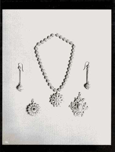 Image for II Biennale - Sezione Abruzzese - Sala dei merletti - Filigrane in oro