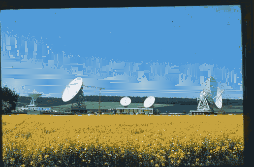 Image for XVII Triennale - Le città del mondo e il futuro delle metropoli - Partecipazioni internazionali - Sezione CEE Commissione delle Comunità Europee - Antenne per ricezione da satellite