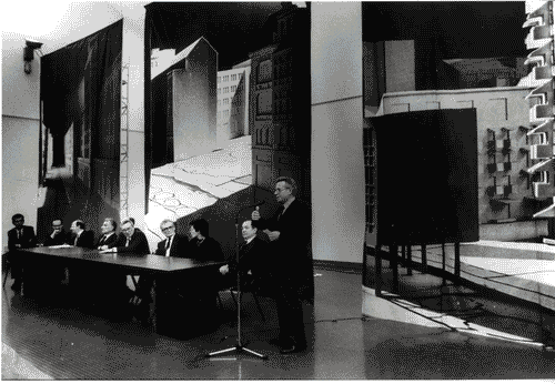 Image for La ricostruzione della città. Berlino, IBA 1987 - Conferenza stampa - Granelli, Luigi - Marco De Michelis - Gachnang, Johannes - Thelen, Urban