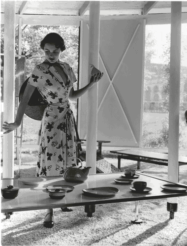 Image for IX Triennale - Sezioni estere - Padiglione USA nel parco Sempione - Gruppo B.B.P.R. - Prima mostra temporanea: Mostra di oggetti per la casa (o Mostra Oggetti d'uso)