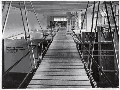 Image for VIII Triennale - Unificazione, modulazione e industrializzazione nell'edilizia - Passerella sovrastante l'atrio - Giuseppe Ciribini - Luigi Mattioni