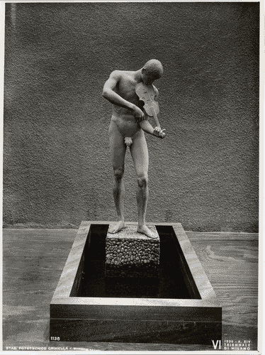 Image for VI Triennale - Mostra dell'arredamento - Stanza di soggiorno nella casa di un collezionista d'arte di Agnoldomenico Pica - Statua "Orfeo" di Leone Lodi