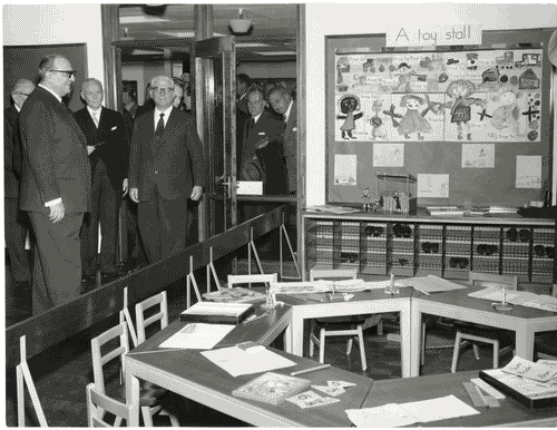 Image for XII Triennale - Visita del Presidente della Repubblica Giovanni Gronchi - Ivan Matteo Lombardo