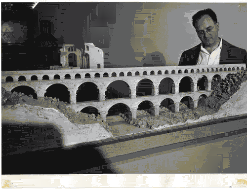 Image for XI Triennale - Mostra Internazionale di Architettura moderna - Prima parte: struttura - Momenti della struttura nella storia - Dalle origini al Rinascimento italiano - Modello di acquedotto romano