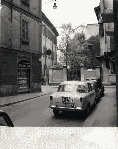 Image for XII Triennale - La casa e la scuola - Centro urbano - Milano - Incrocio fra via Vigna e via Luini