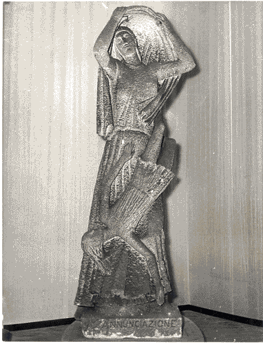 Image for X Triennale - Salone d'onore. I trent'anni della Triennale 1924-54 - Franco Albini e Franca Helg - Scultura in pietra "Annunciazione" di Arturo Martini