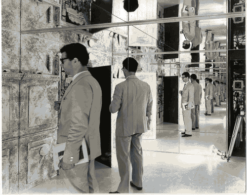 Image for XIII Triennale - Sezione introduttiva a carattere internazionale - Complesso di otto condotti a sezione quadrata - Primo condotto: illusioni