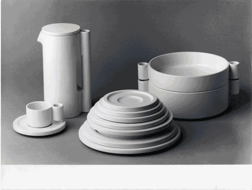 Image for XV Triennale - Sezione italiana. Lo spazio vuoto dell'habitat - Servizio da tavola in ceramica smaltata "Index" di Jacqueline Hall e Ambrogio Pozzi