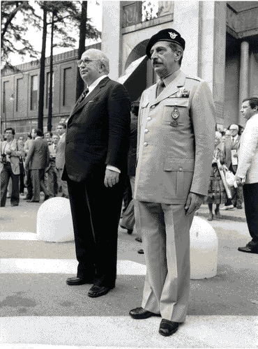 Image for XVI Triennale - Secondo ciclo - Cerimoniale - Inaugurazione - Giovanni Spadolini