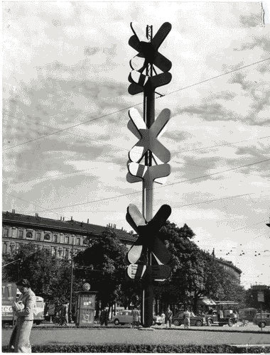 Image for X Triennale - Parco Sempione - Mostra della pubblicità e della estetica stradale - Antenna pubblicitaria in piazza Cadorna - Claudio Conte - Albe Steiner