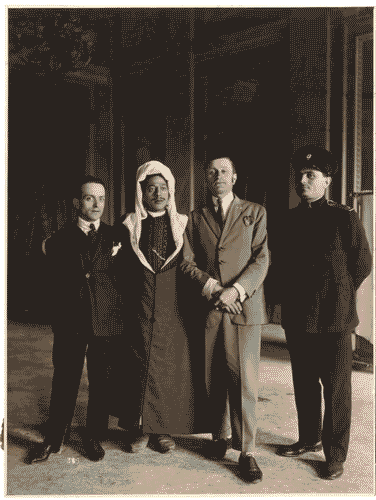 Image for II Biennale - Cerimoniale - Ritratto di gruppo