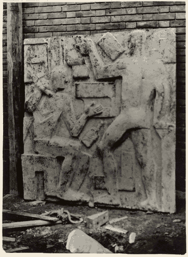 Image for Padiglioni nel parco Sempione - Padiglione della stampa - Bassorilievo di Leone Lodi per l'ingresso del padiglione della stampa