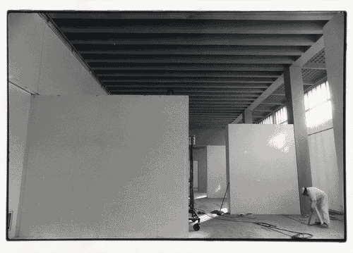 Image for XVI Triennale - Lavori di allestimento - Primo ciclo - Il progetto di architettura - Salone d'onore - Mostra Otto progetti per Milano