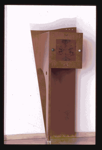 Image for XVIII Triennale - Partecipazioni internazionali - Belgio (comunità fiamminga). Autentico, nella forma e nello spirito - Cassettone "Quattro olmi" di Huub Berger