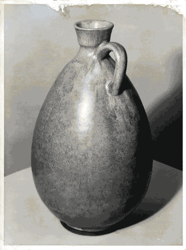 Image for VII Triennale - Opere non realizzate o non esposte - Vaso a bottiglia in ceramica