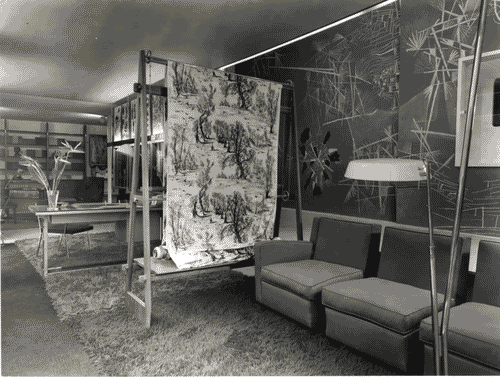 Image for IX Triennale - Arredamento e mobili isolati - Arredamenti composti - Studio di una creatrice di Sezione dei Tessuti - Guglielmo Ulrich