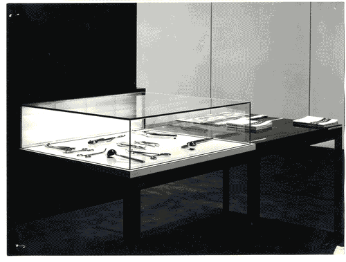 Image for XI Triennale - Sezione del Belgio - Bacheca con ferri chirurgici