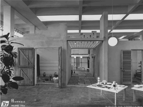Image for X Triennale - Mostra della casa - Alloggio UNRRA-CASAS - Cortile - Luigi Piccinato - Francesco Gnecchi Ruscone - Giovanna Pericoli