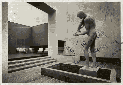 Image for VI Triennale - Mostra dell'arredamento - Stanza di soggiorno nella casa di un collezionista d'arte di Agnoldomenico Pica - Il giardino d'inverno con la vasca e la statua "Orfeo" di Leone Lodi