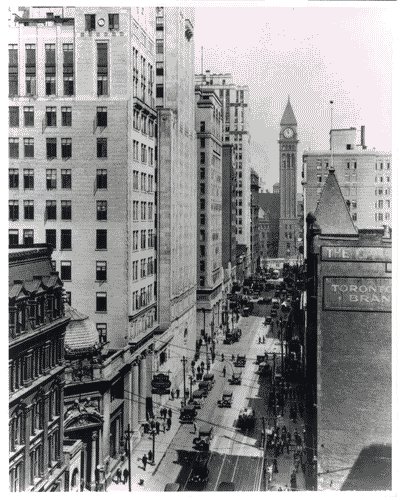 Image for XVII Triennale - Le città del mondo e il futuro delle metropoli - Partecipazioni internazionali - Sezione Canada - Bay Street a Toronto (Ontario) nel 1940
