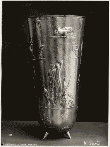 Image for VI Triennale - Sezione dell'E.N.A.P.I. - Metalli vari e smalti - Vaso in ottone martellato