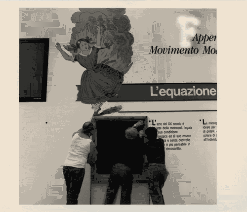 Image for XVII Triennale - Le città del mondo e il futuro delle metropoli - Lavori di allestimento - Parete conclusiva del persorso espositivo