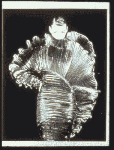 Image for Tra moda e design, linea infinita - Abito da sera di Krizia