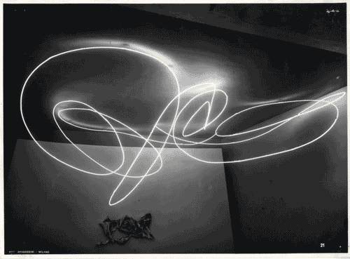 Image for IX Triennale - Palazzo dell'Arte - Scalone d'Onore - Luciano Baldessari e Marcello Grisotti - Installazione luminosa "Luce spaziale" di Lucio Fontana