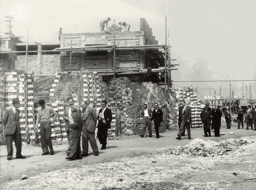 Image for VIII Triennale - Quartiere sperimentale della Triennale di Milano QT8 - Sopralluogo al cantiere - Piero Bottoni