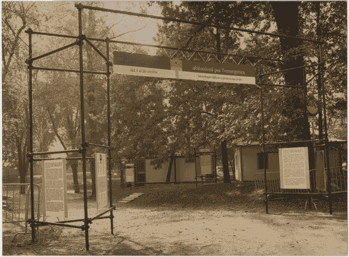 Image for Abitazioni per l'emergenza - Ingresso alla mostra nel parco Sempione