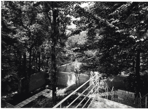 Image for XIII Triennale - Ponte in ferro e parco Sempione - Scala di ingresso al parco Sempione dal ponte - Aldo Rossi - Luca Meda