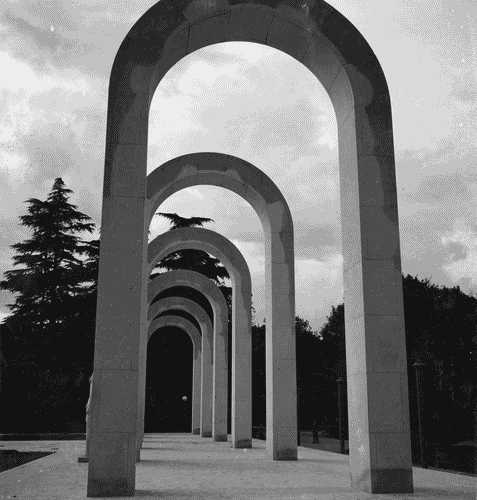 Image for V Triennale - Piazzale d'onore - Archi ornamentali di Mario Sironi